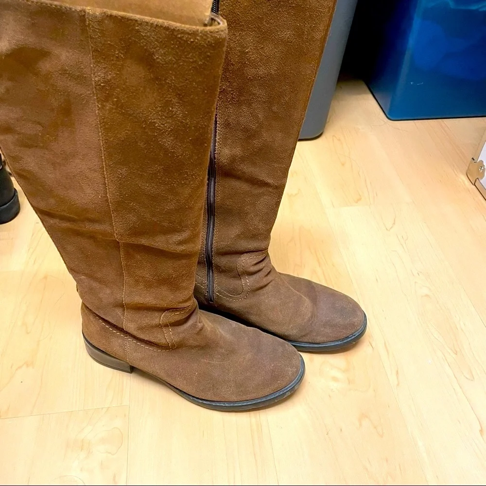 Clarks Suede Riding Boots - Picture 2 of 6